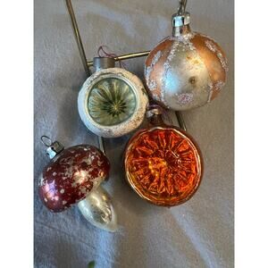 Vintage Christmas Ornaments: Various Shapes